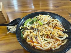 -丽虹云南过桥米线(兴工街店)