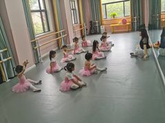 -雅米拉艺术中心(少儿舞蹈培训)