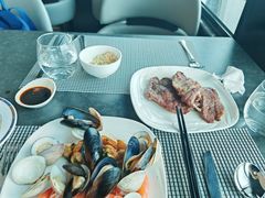 -亚洲国际大酒店·云顶阁旋转自助餐厅