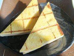 -曼听小寨海鲜烧烤·大连辣炒大王(盖州街店)