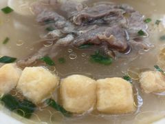 -小杨生煎(金山百联购物中心3楼店)
