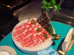 雪龙和牛相间肥牛-卤鼎记·潮汕卤水火锅饭店(北京首店)