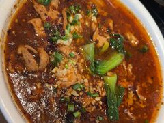 -严记小天府酸菜鱼(西四路店)