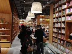 -百新书局(尚悦湾店)