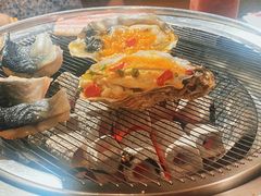 -围炉肉舍•炭烤活鳗•丹东海鲜烤肉(步行街店)