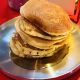 新店首发∣被歪果仁攻占的汉堡店