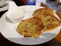 西葫芦饼配酸奶-TUK土耳其餐厅·下午茶(卢湾店)