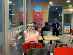 -麦当劳(轻轨曹杨路店)
