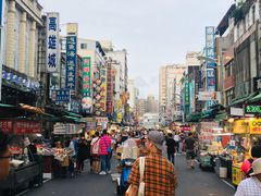 -六合夜市