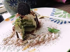-星巴克臻选(上海虹桥新天地三店)