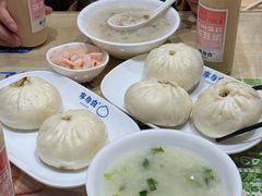 -李与白包子铺(桐梓林店)
