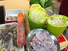 -杨老板·海鲜集市火锅·鲜切牛肉(中防万宝店)