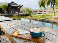 -比顿咖啡(和顺古镇店)