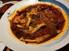 渝信毛血旺-渝信川菜 · 川味家常菜(长安店)