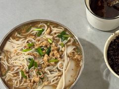 -正宗杨记普洱酸醋米线(总店)