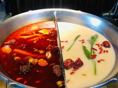 -湊湊火锅·茶憩(新中关购物中心店)
