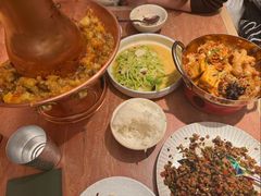 土司铜锅油焖牛肉-浩海火燒雲傣家菜(芮欧百货店)