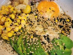 牛油果金枪鱼海苔饭-251#coffee roasters(沿河东路店)