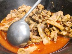 招牌铁锅炖羊肉-羊故事·西北融合菜(华侨城店)