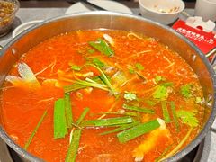 -野山舂·贵州现舂酸汤牛肉(民生路店)