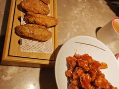 -新白鹿餐厅(金鹰新街口店)