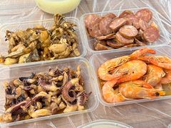 -蓝精灵饺子店