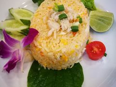 -Chom Cafe and Restaurant