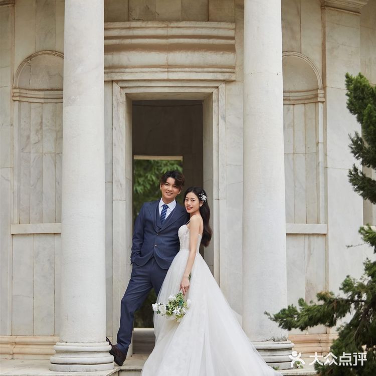 初夏季节最适合的婚纱照风格🍃就像微风拂面一样清新