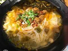 -八月美食小馆(银泰城总店)