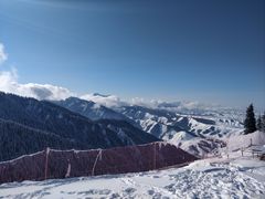 -丝绸之路山地度假区滑雪场