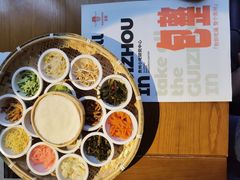 -包整·丝娃娃(一览甲秀楼风景店)