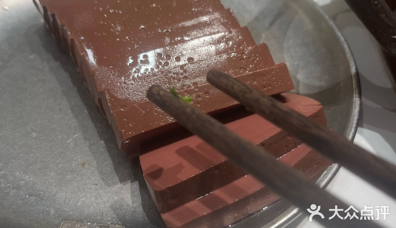 今天火锅吃撑了，超满足