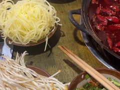 -黄潇洒老火锅(九眼桥宏济巷店)