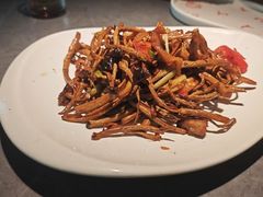 -吴越荣记苏州菜·松鼠桂鱼100%活鱼现做(斜塘老街店)