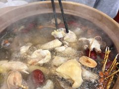 -广味炭炉鸡煲(宝业路分店)