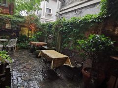-古董花园(思南路42弄小区店)