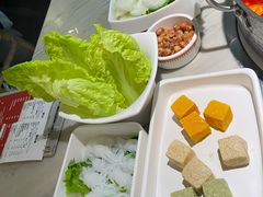-左庭右院鲜牛肉火锅(浦江欢乐颂店)