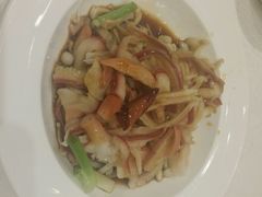 北极贝边拌白玉菇-大铁勺新津菜(东丽阳光新业广场店)