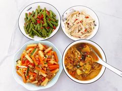 -鲸鱼妈妈月嫂/育婴师定制