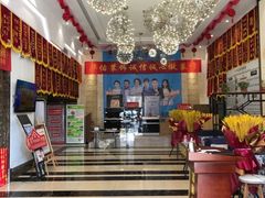 -华佑装饰集团(南海路店)