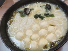 -灵芝妹子海鲜米线(瓦房店新玛特店)