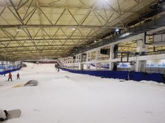 -乔波室内滑雪场