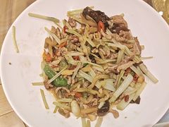 芹菜干丝-鸿运楼·舌尖上的徽菜