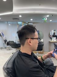 点击看大图 -八佰伴8008星级形象店