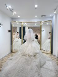-予白婚纱礼服馆