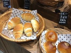 -沁屋面包店(人民东路店)