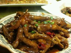 烧凤爪-鑫小城故事·砂锅·排骨藕汤(兴业路店)