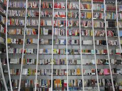 -钟书阁(松江泰晤士小镇店)