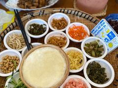 -包整·丝娃娃(一览甲秀楼风景店)