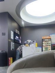 -藤野造型烫染·漂发